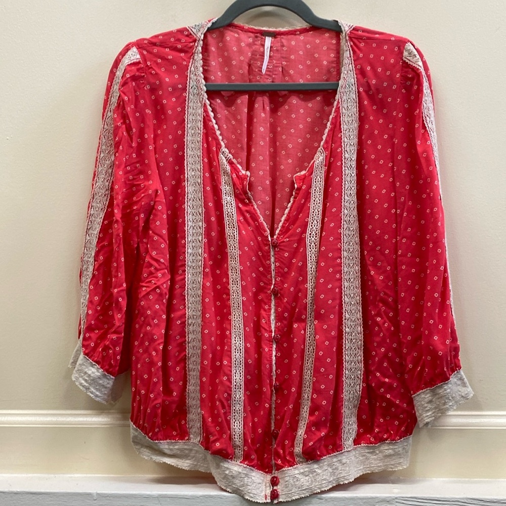 Free People Red Gauzy Lace-Trim Button-Front Crop Top